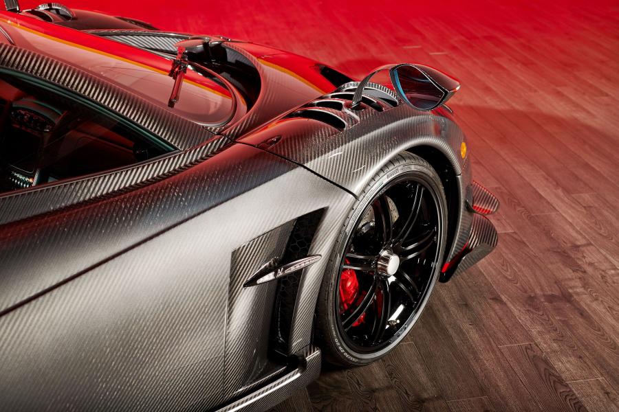 Детали экстерьера Pagani Huayra BC 2017 года  (фото 9 из 15)